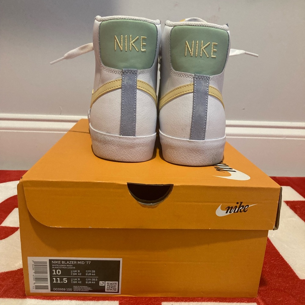 Nike Blazer Mid ‘77… size 10